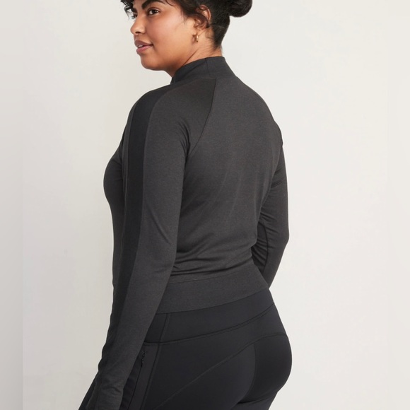 NWT Old Navy Active Cozecore workout top, heathered black, Sz. L - Picture 6 of 10